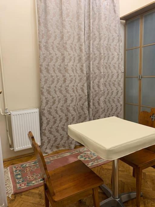 Central Location For One Person Budapest Exteriör bild